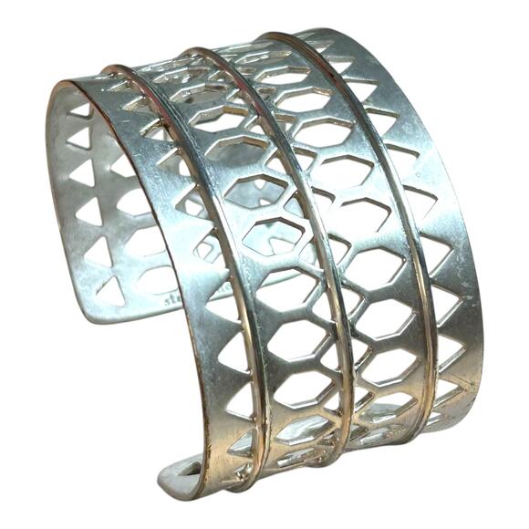 Stella & Dot Plait Brushed Bright Silver Tone Cuff Bracelet - Picture 3 of 5